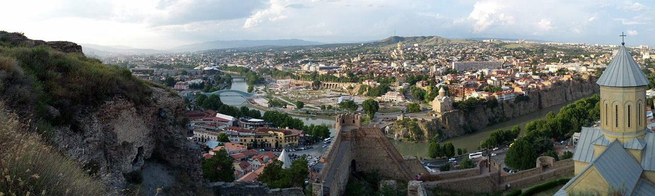 tblisi georgi view from narikala fortress panorama e1520632546139 - درباره کشور گرجستان